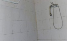 Pārdod ēku un zemi Rīgā, Pārdaugavā, Elvīras ielā 1B